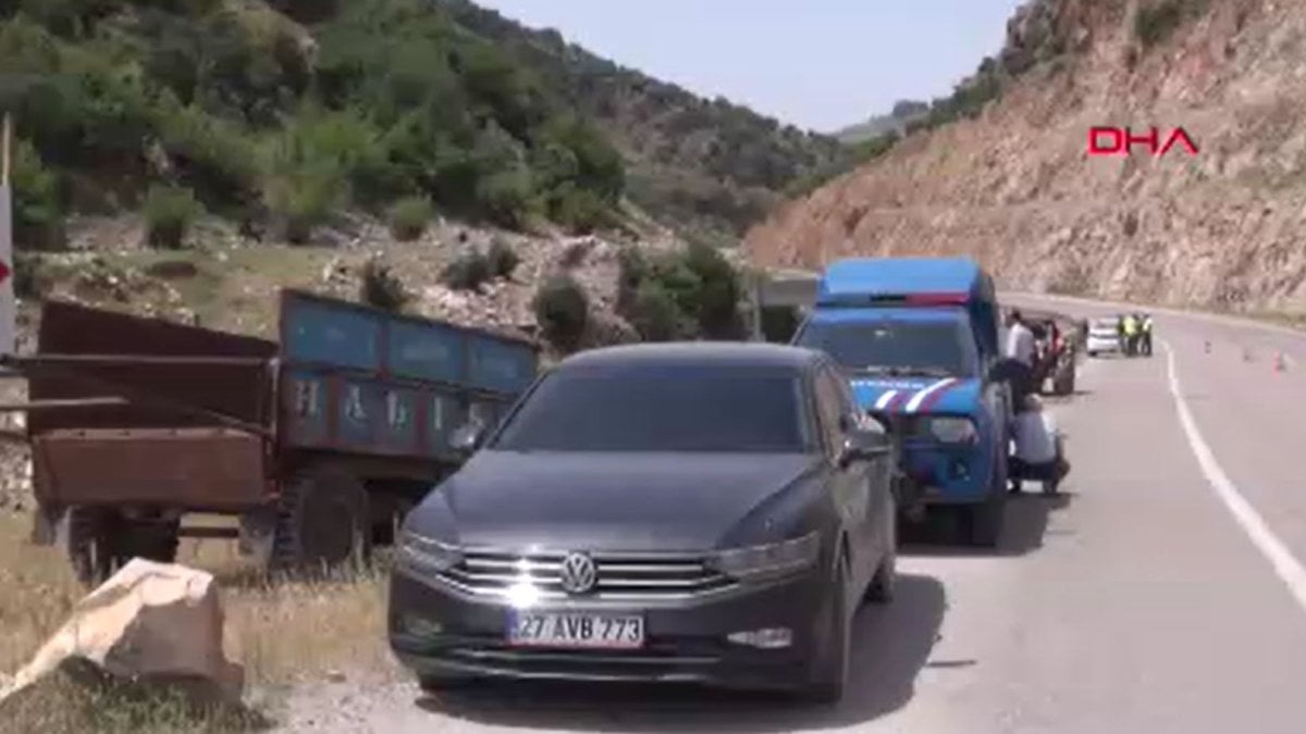 Kilis’te devrilen traktördeki 3 kişi yaralandı