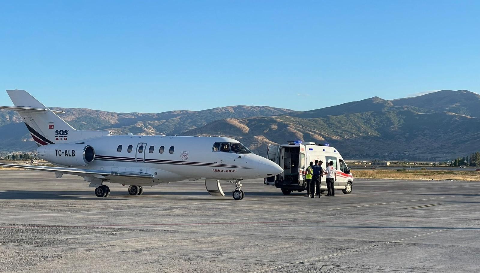 ambulans ucak astim hastasi icin havalandi UjLZg4Hx