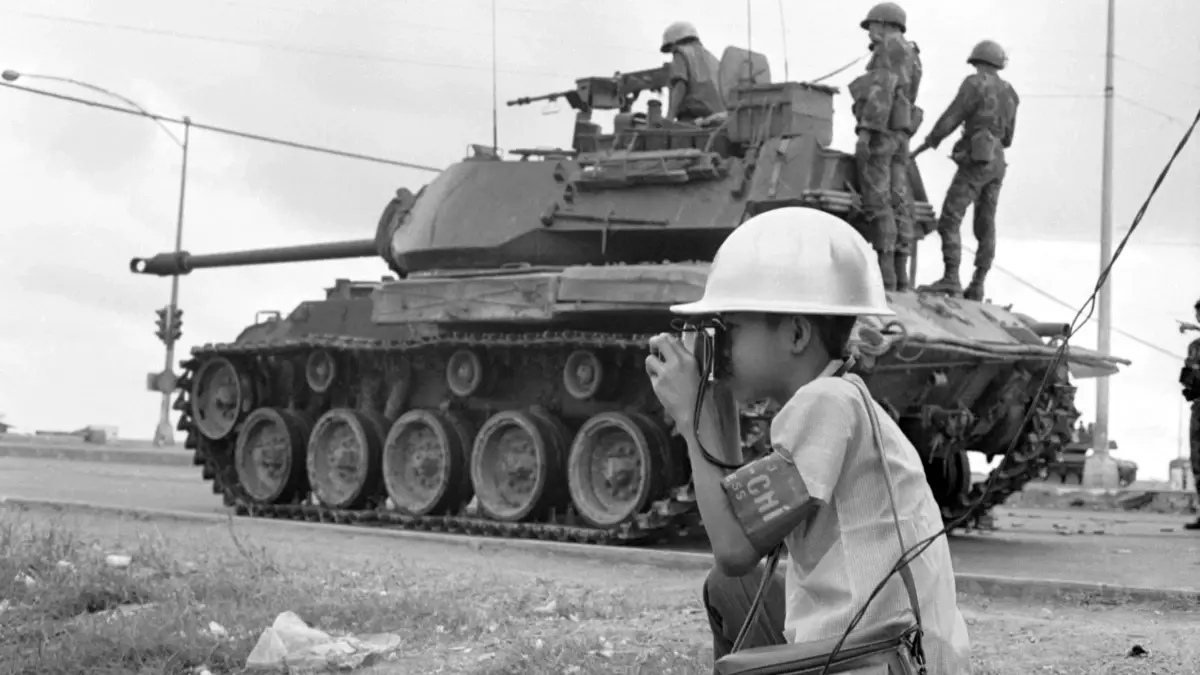 kucuk savas fotografcisi jimmy g187Op5d