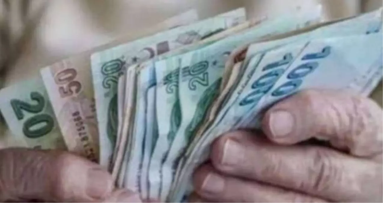 memur ve emeklinin ocak zammi ne kadar olacak zamli maas fiyatlari belli oldu mu iste konusulan rakamlar QCY57yOD.jpg