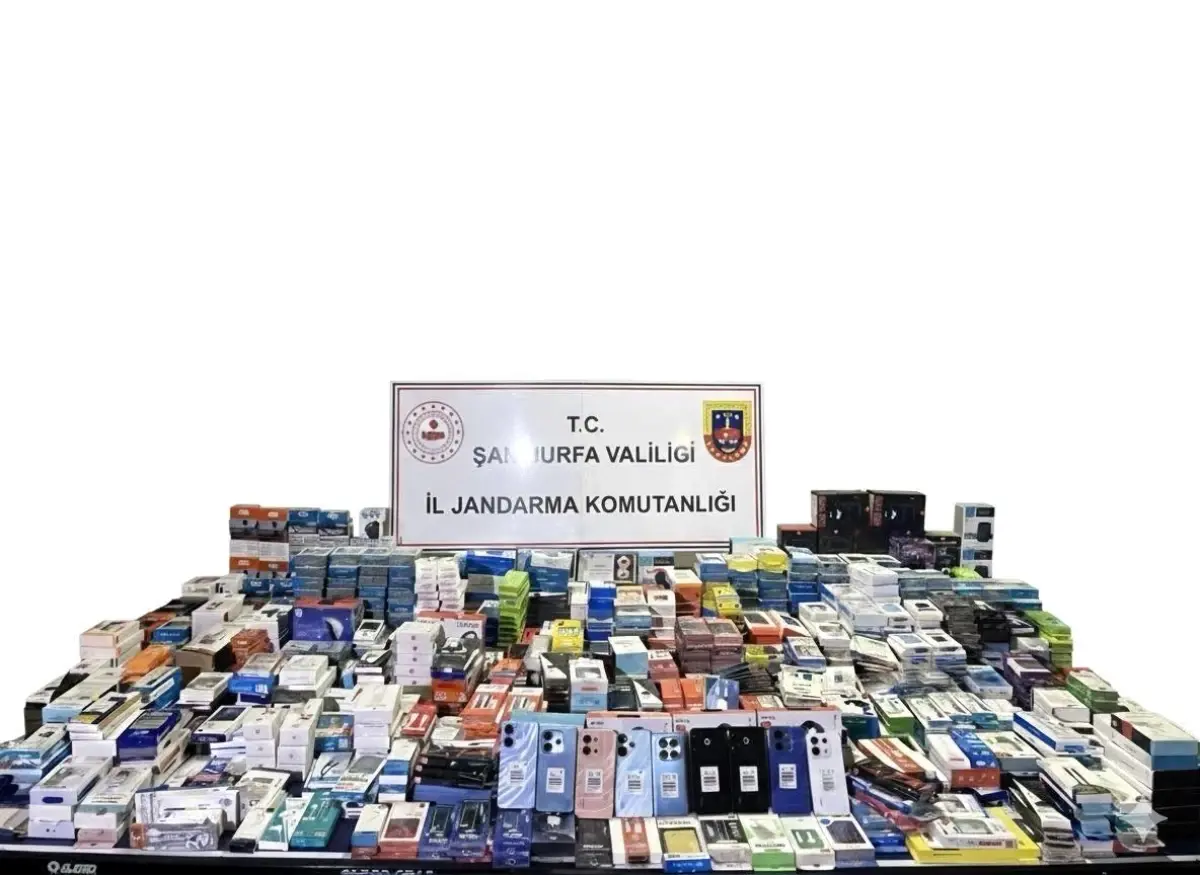 sanliurfada gumruk kacagi cep telefonu ve aksesuarlari ele gecirildi dKWk3aBq.jpg