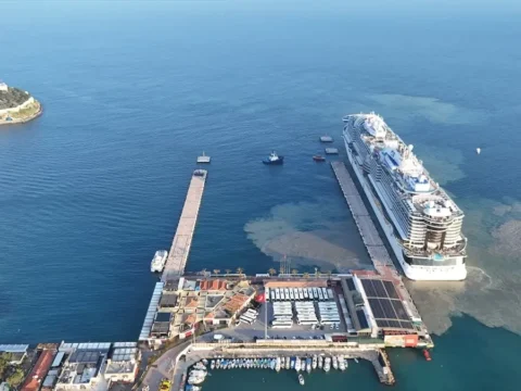 Sun Princess Kruvaziyer Gemisi Kuşadası’nda