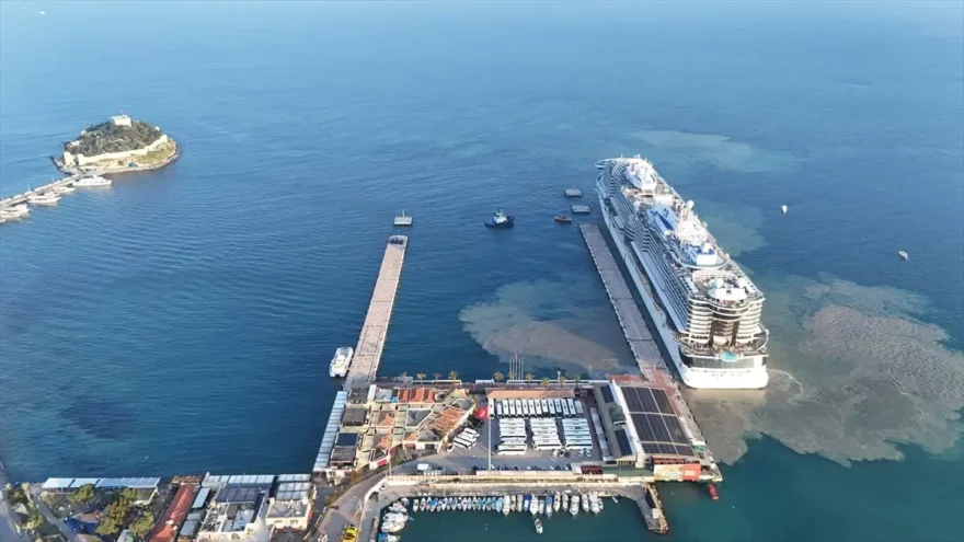 Sun Princess Kruvaziyer Gemisi Kuşadası’nda