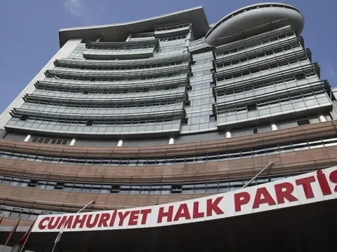 91 vekilin ayrildigi chpde kritik gun gozler yeni grup yonetiminde 8au1Yh2z